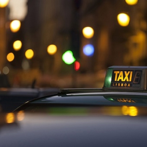 Book a Maxi Taxi Sydney